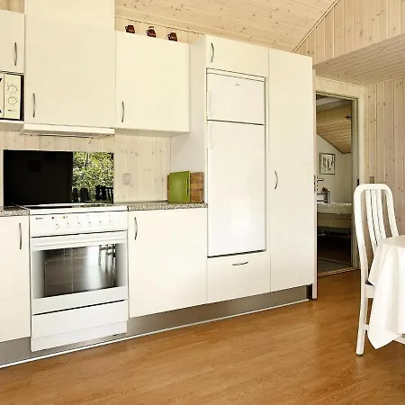 Three-bedroom Holiday In Hadsund 39 Øster Hurup